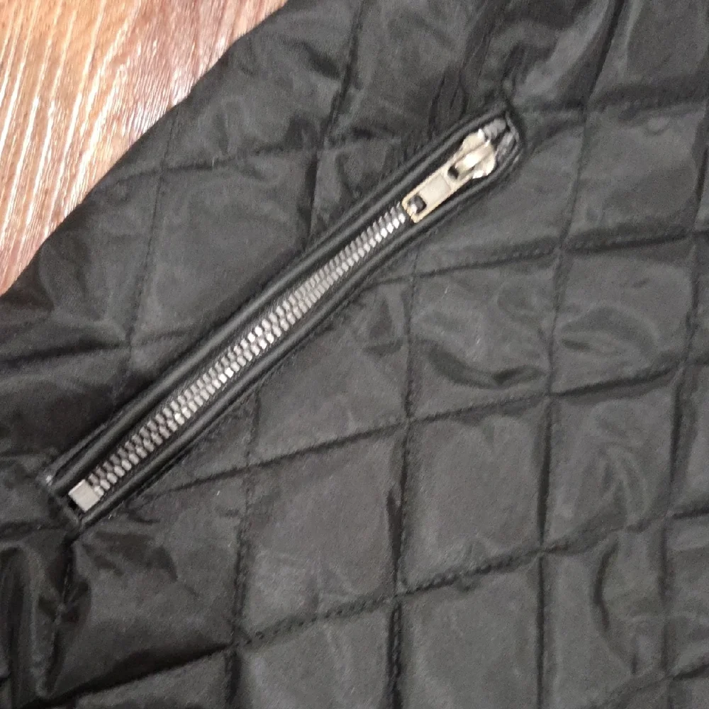 LON NYC Across The Pond Classic Black Quilted Bomber Jacket Size Small - Picture 4 of 9